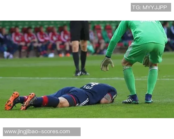 中超精彩对决巴黎圣日耳曼与里昂战成平局乌龙球引发全场狂欢与十大进球回顾