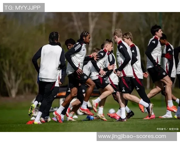 德甲精彩对决:里昂与曼联激战成平局战术解析引发热议